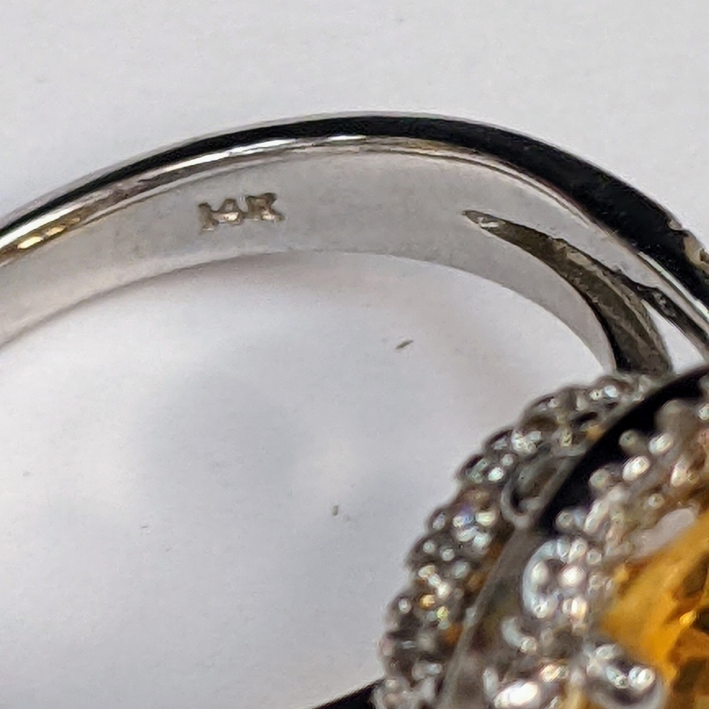 ***SOLD****"2.5ct yellow topaz and diamond ring - Picture 7 of 9